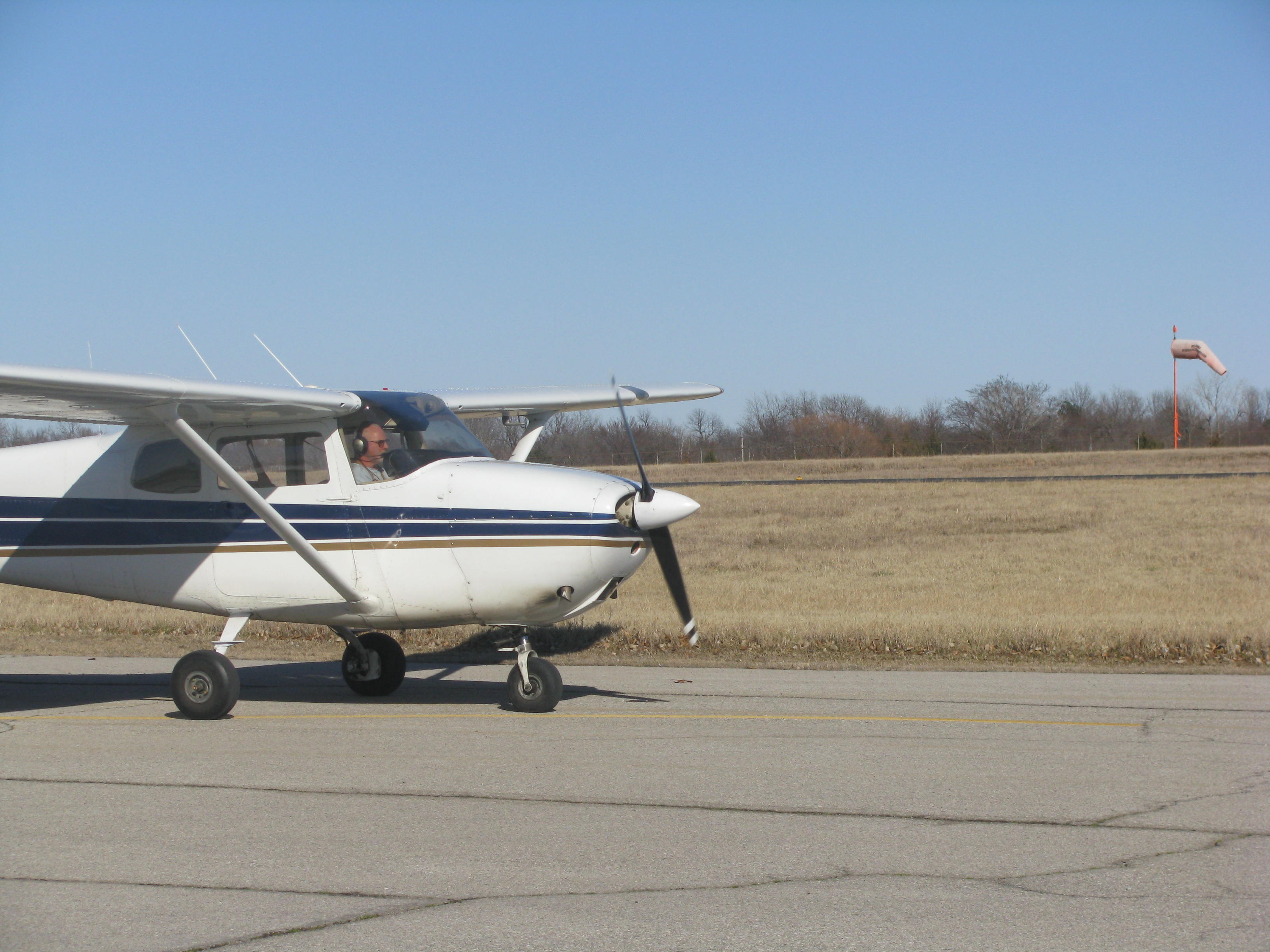 N8338X taxiing, April 2019